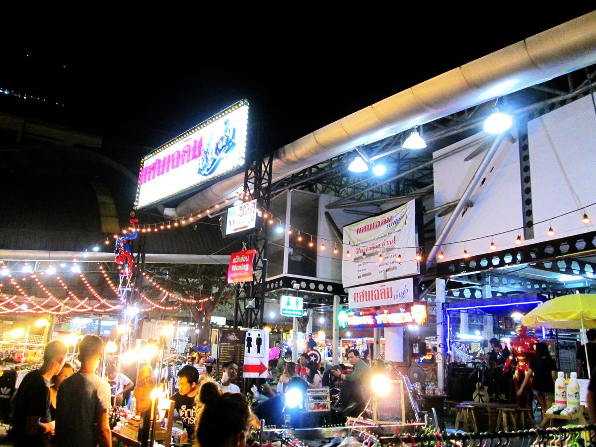 Nexchange Hostel Bangkok Exterior photo